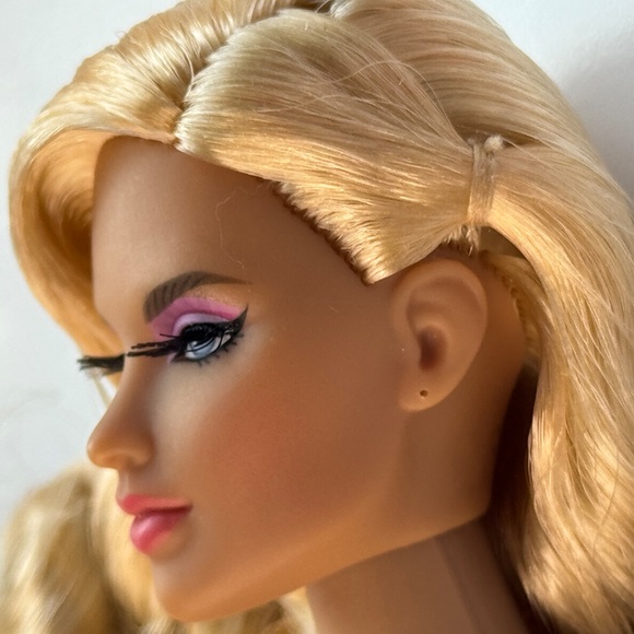 Integrity Toys Bubble Up Lark Lawrence Nude Fashion Doll Articulated True - Picture 6 of 7